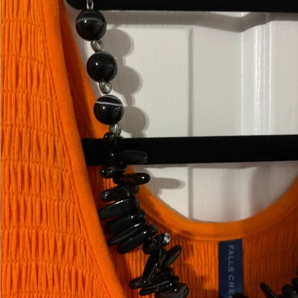 Elegant Black Beaded Necklace - Picture 9 of 13